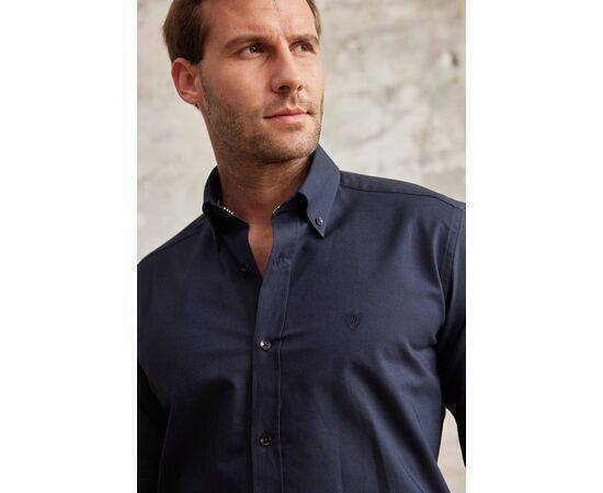 Classic Fit Long Sleeve Buttoned Collar Shirt